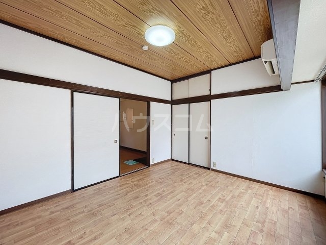 寝室