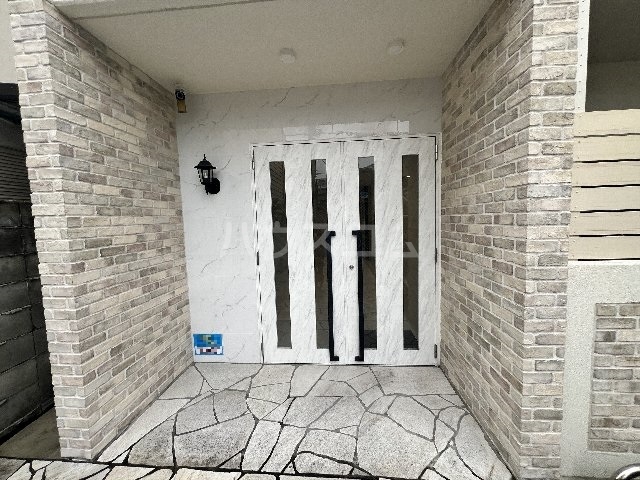 3/4 エントランス