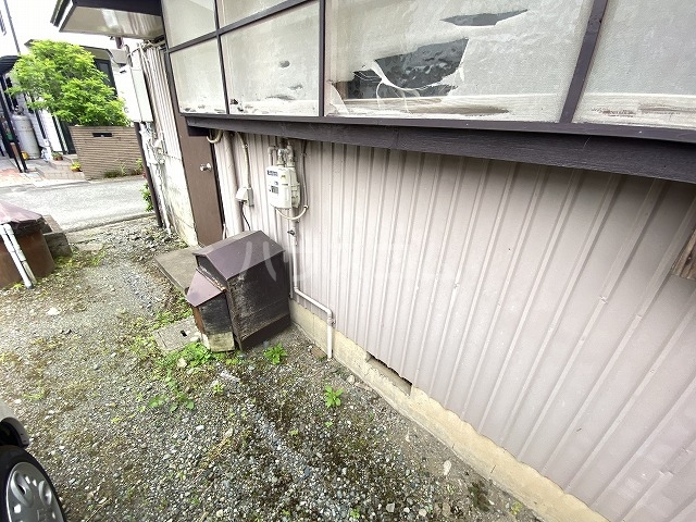 22/25 エントランス