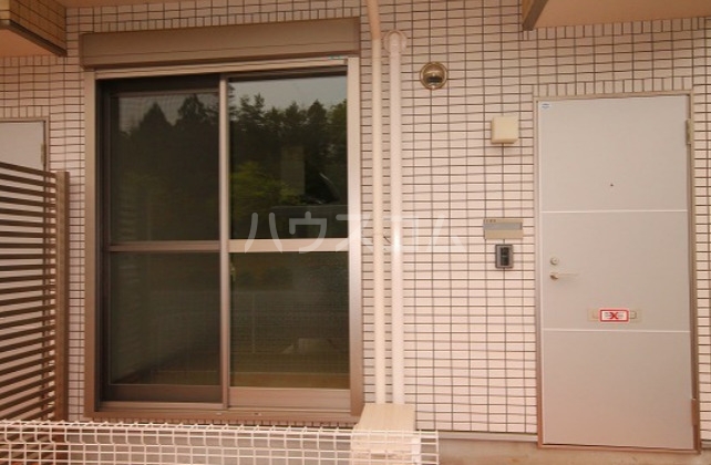 25/25 エントランス