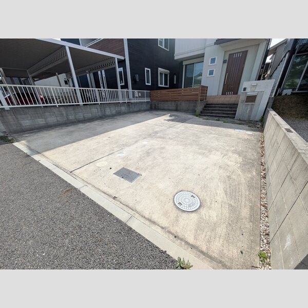 14/21 駐車場