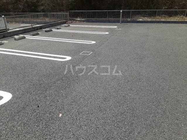 22/30 駐車場