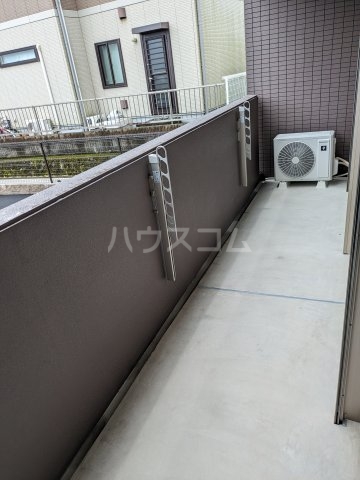 18/27 バルコニー