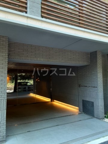 16/18 エントランス