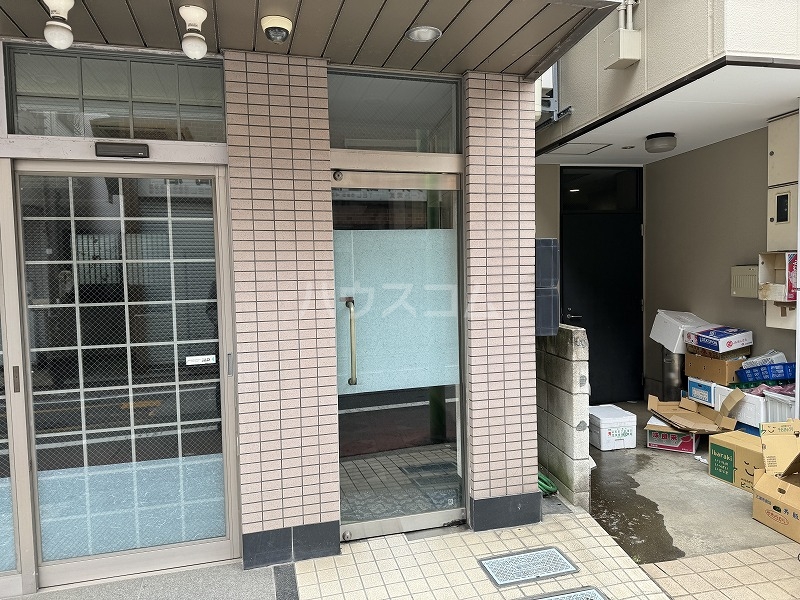 14/18 エントランス