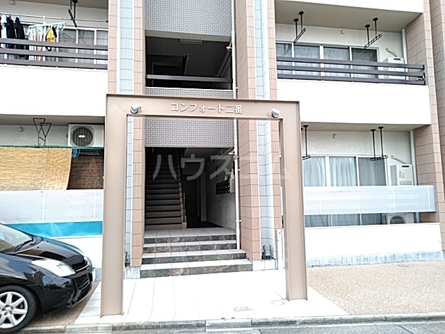 15/19 エントランス