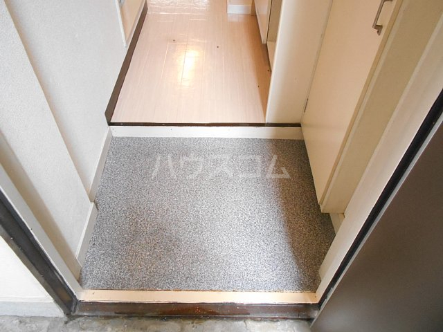 5/20 玄関