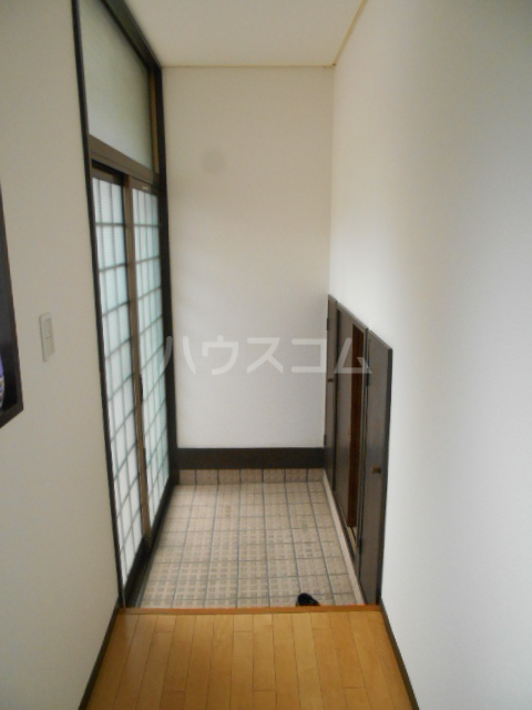 14/28 玄関