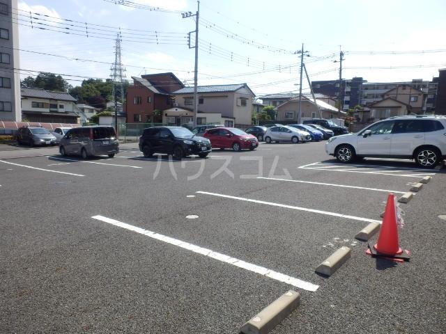 22/29 駐車場