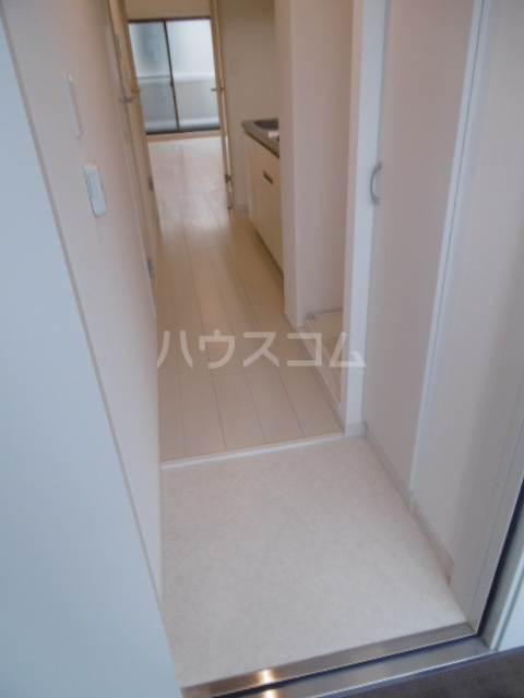 13/30 玄関