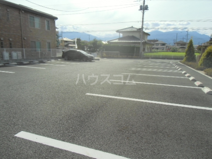 26/29 駐車場