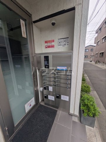 14/15 エントランス