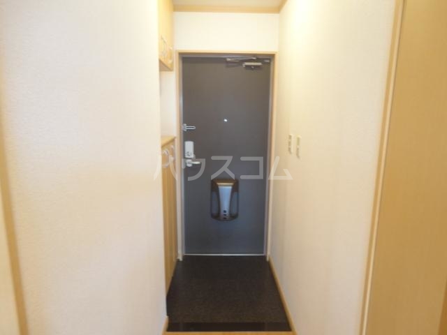 13/30 玄関