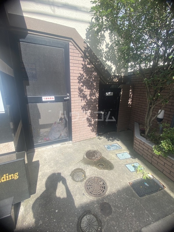 2/10 エントランス