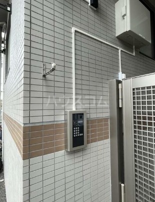 22/26 エントランス