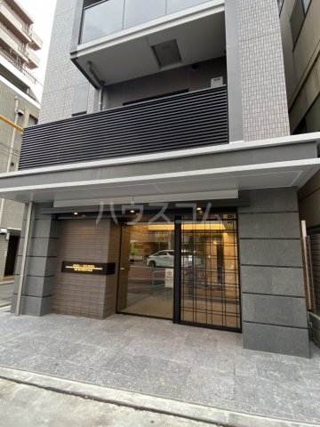 23/30 エントランス