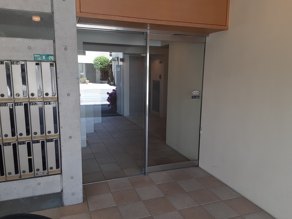 19/29 エントランス