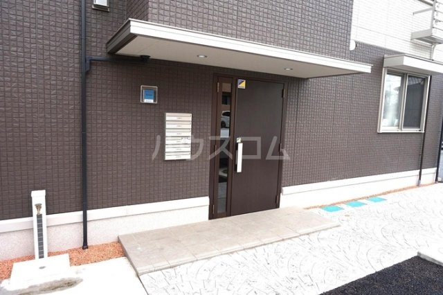 2/4 エントランス