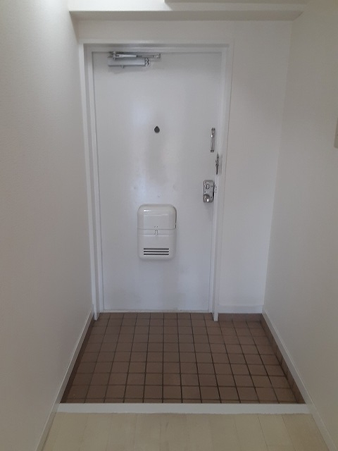 13/30 玄関