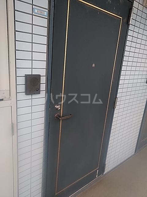 20/29 エントランス