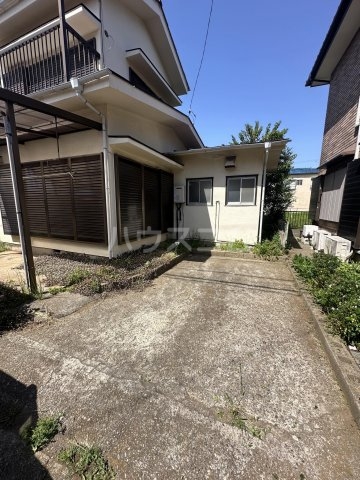 27/30 駐車場