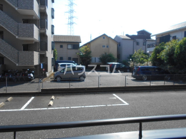 20/28 駐車場