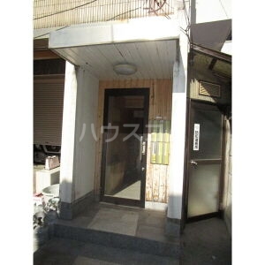 15/23 エントランス