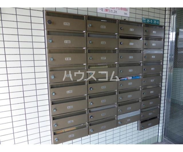 20/30 エントランス