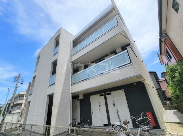 20/30 エントランス