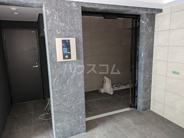 29/30 エントランス