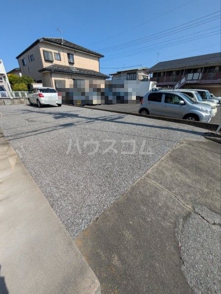 18/25 駐車場