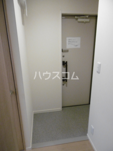 13/30 玄関
