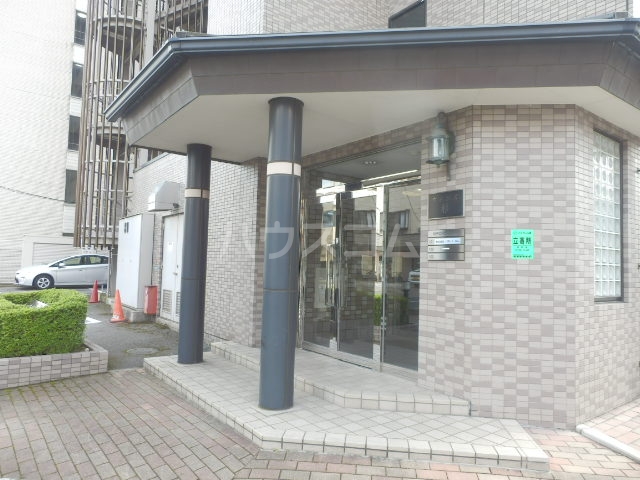 20/29 エントランス