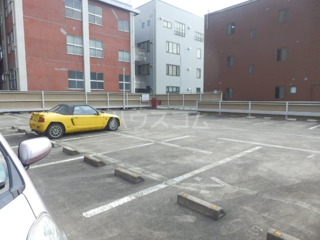21/29 駐車場