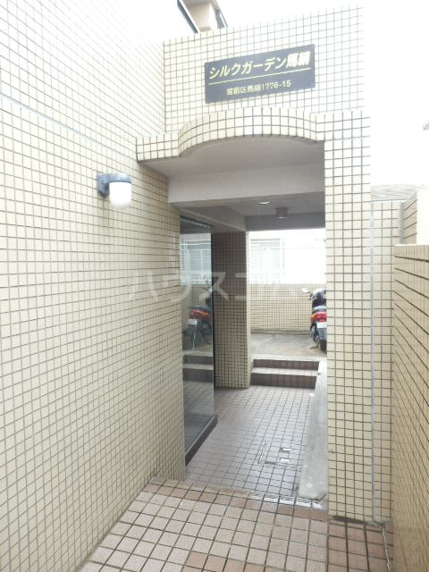 13/17 エントランス