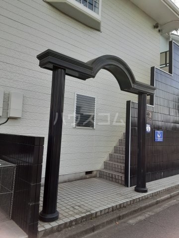 27/29 エントランス