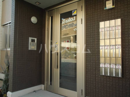 22/30 エントランス