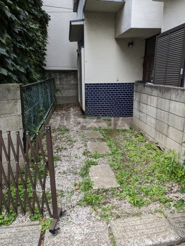 20/23 エントランス