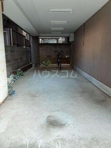 16/26 エントランス