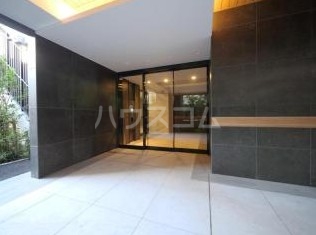 15/19 エントランス