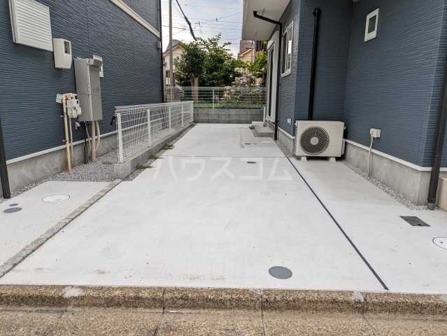 23/30 駐車場