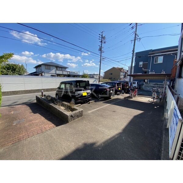 2/10 駐車場