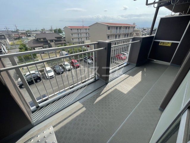 18/30 バルコニー