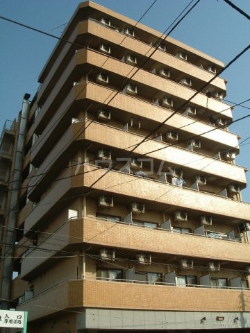 16/19 エントランス