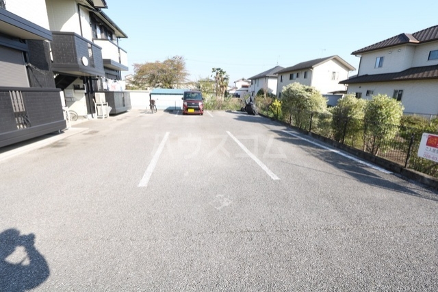 14/19 駐車場