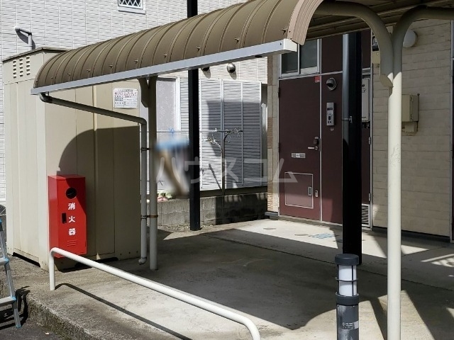 13/14 エントランス