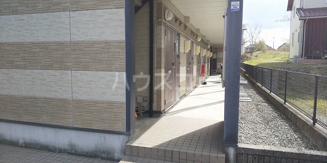 14/18 エントランス