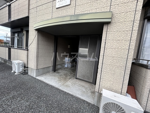 24/29 エントランス