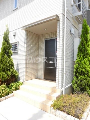 26/30 エントランス