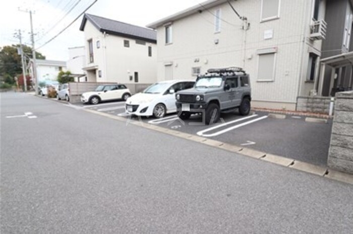 16/25 駐車場